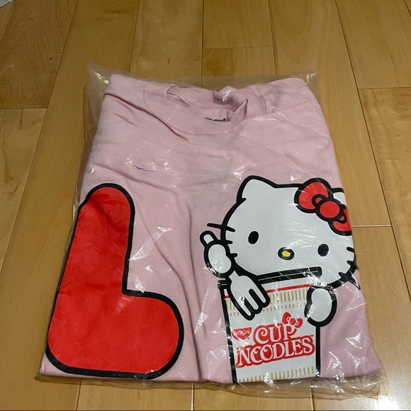 Hello Kitty Tops - New hello kitty long sleeve top